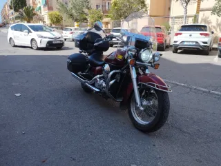 Honda Shadow 750 Custom burdeos. Muy Mimada