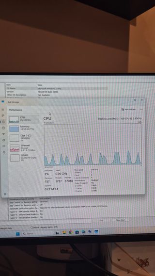 Ordenador de oficina incluido con Windows 11