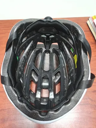 Casco Abus Airbreaker Blanco/Rojo