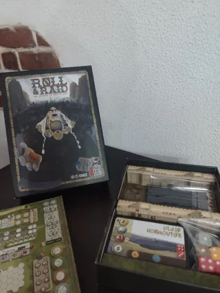 Juego de mesa Roll & Raid