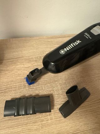 Aspiradora Nilfisk 2 en 1 Negra