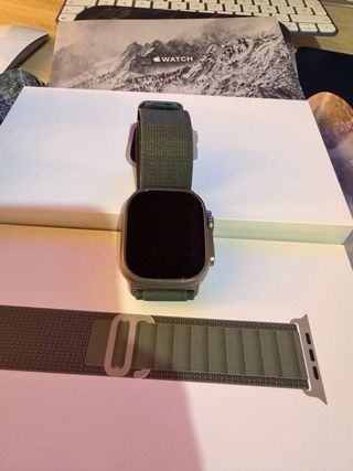 Apple Watch Ultra 94% batteria Titanio
