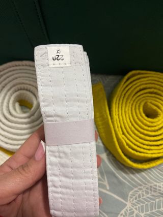 Cinturones de Judo Blancos y Amarillos
