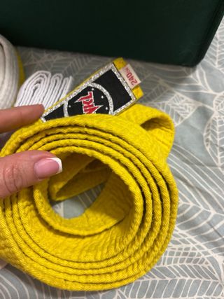 Cinturones de Judo Blancos y Amarillos