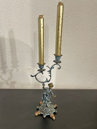 Portavelas de metal con figura y tortuga