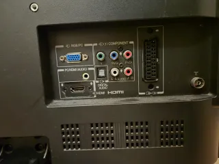 Pantalla Toshiba HD Negra de 22 pulgadas