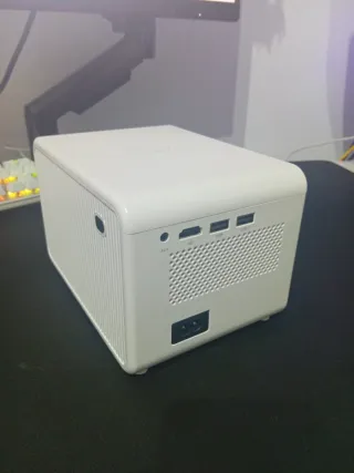 Mini Proyector Wielio 1080p sin usar