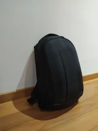 Mochila semirrígida negra