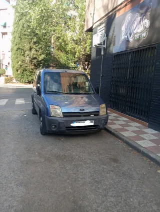 Ford E-Tourneo Courier 2006