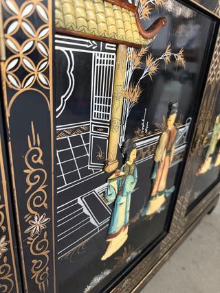 Cómoda lacada restaurada