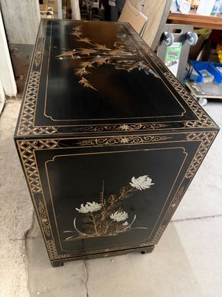 Cómoda lacada restaurada