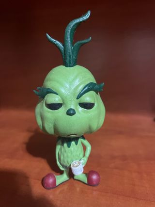 Muñeco Grinch con taza