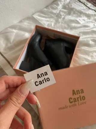 Botines negros de tacón Ana Carlo