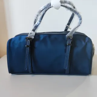 Borsa Carpisa bauletto blu nuova