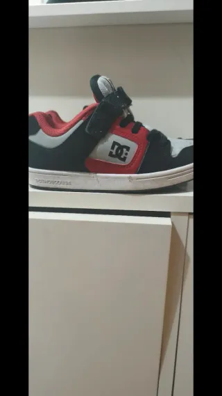 Zapatillas DC Niños Talla 32.5