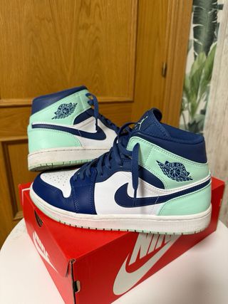 Nike Air Jordan 1 Mid Azul y Verde