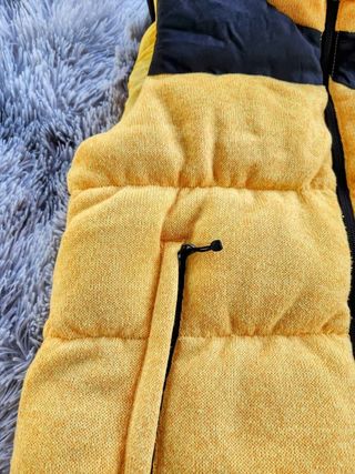 Chaleco The North Face Amarillo y Negro