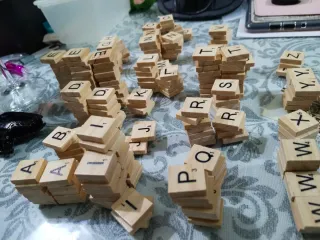 Azulejos de letras de madera