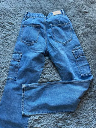 Pantalón cargo vaquero azul