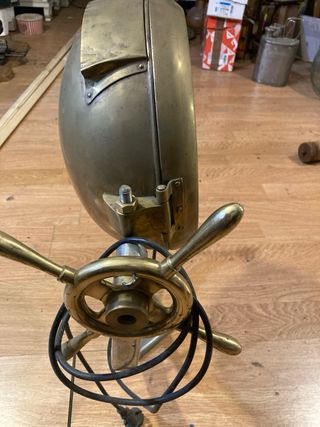 Foco Antiguo Coche Montado en Arco