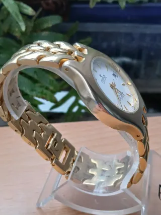 Reloj Croton Aquamatic Cuarzo Dorado