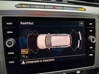 Volkswagen Passat Advance BMT