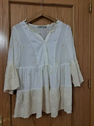 Blusa italiana beige y blanca