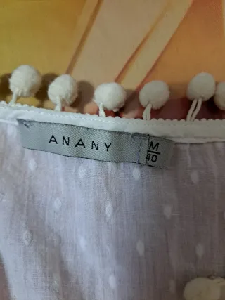 Blusa italiana beige y blanca