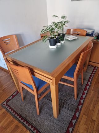 Mesa Comedor y 4 Sillas Madera URGE VENDER