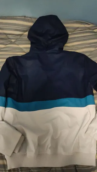 Chaqueta Bershka Azul y Blanca Talla L