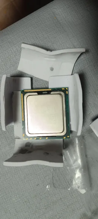 Procesador Intel Xeon X5675 - 6 Núcleos / 12 Hilos