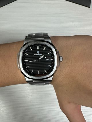 Reloj Poedagar Negro y Plateado