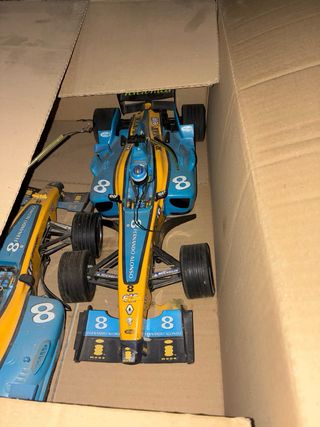 Coche teledirigido Vodafone McLaren