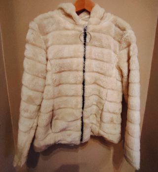 Abrigo corto de pelo