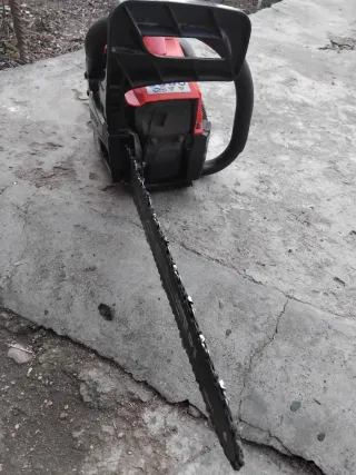 Motosierra de gasolina