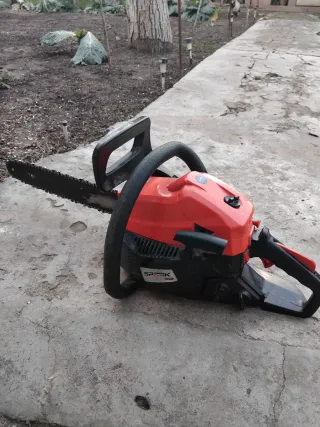 Motosierra de gasolina