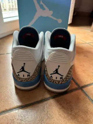 Air Jordan 3 UNC Taglia 44 Box