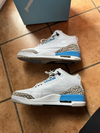 Air Jordan 3 UNC Taglia 44 Box