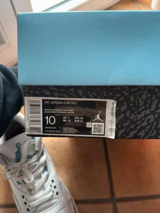 Air Jordan 3 UNC Taglia 44 Box