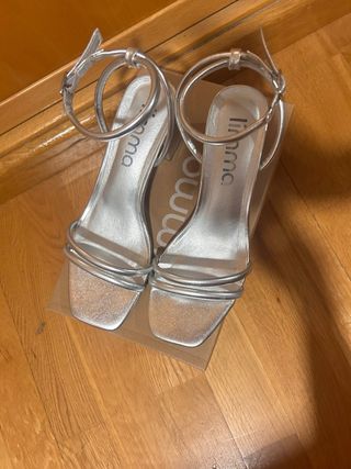 Tacones plateados Limma