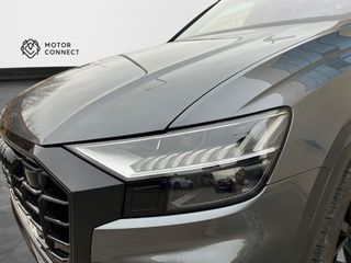 AUDI Q8 60 TFSIe 340kW Black Line Pl quattro tip