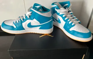 Zapatillas Jordan 1 Mid Talla 43