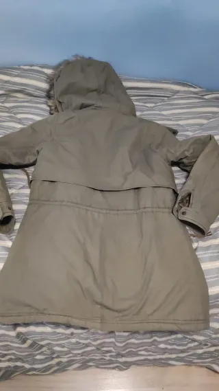 Abrigo mujer talla S con capucha