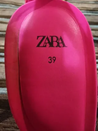 Zapatos de tacón Zara satén fucsia talla 39