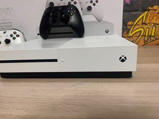 Xbox One S + 2 controller prezzo negoziabile