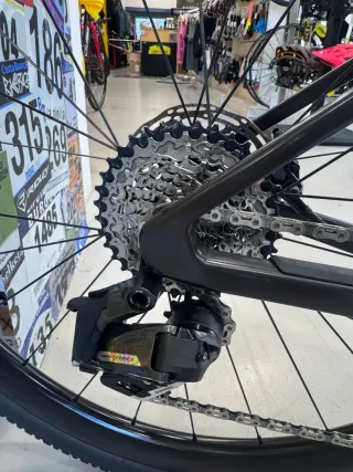 Bicicleta BMC Gravel Kaius 01 Two AXS.