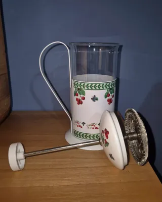 Tisaniera a stantuffo