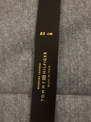 Cintura Tommy Hilfiger nera con fibbia argento