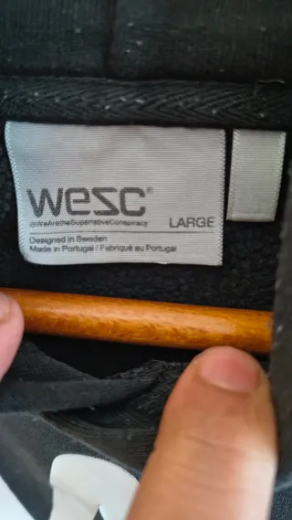 Felpa vintage WESC nera con cappuccio