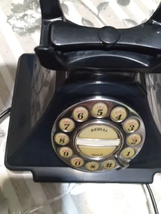 Telefono antico nero